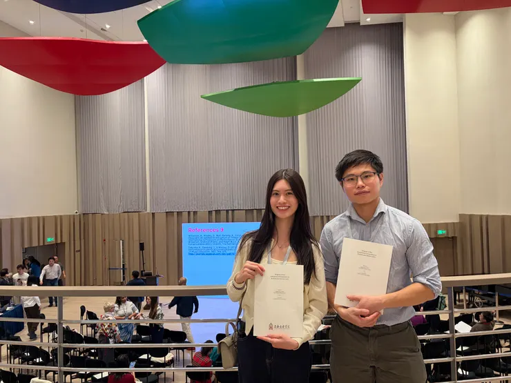 兩位研究員合照