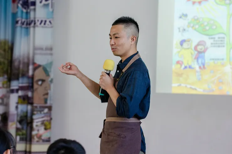 張文騰透過演講分享永續綠餐、友善土地的理念。