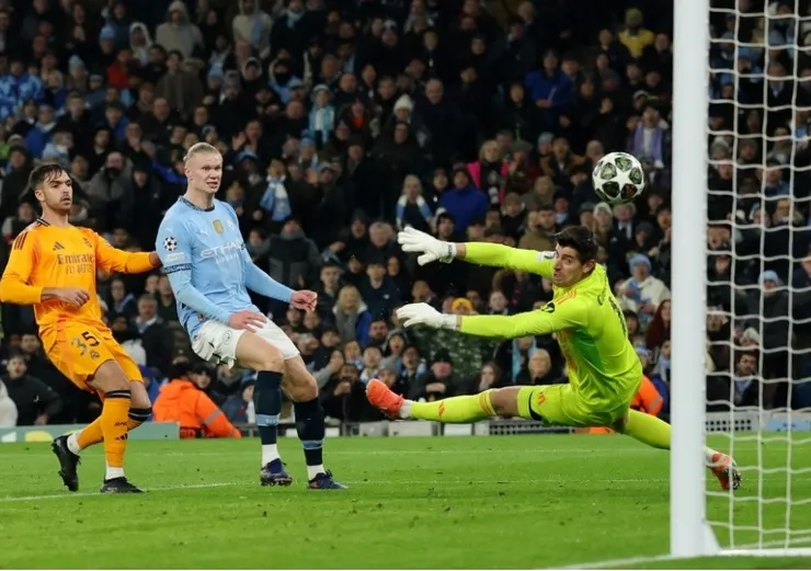 夏蘭特挑射破網助曼城領先1:0