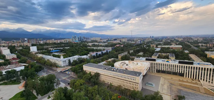 哈薩克斯坦飯店的清晨