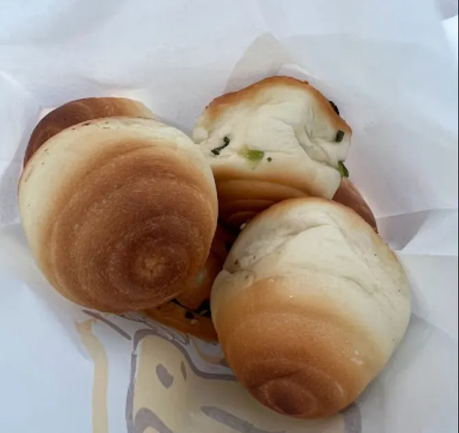 烤饅頭的樣子真的很像小時候吃的巧克力麵包XD