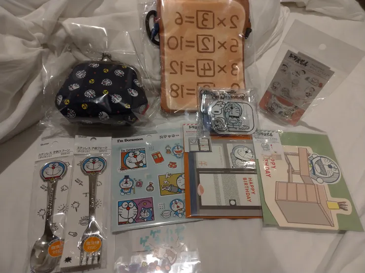 朝日電視台小店賣的東西，品項很多，可以來看看