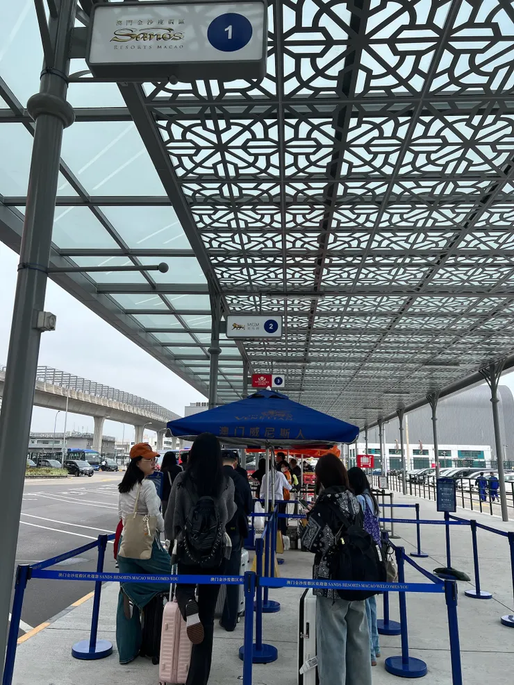 酒店免費接駁車(俗稱發財車)