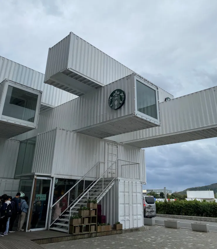 星巴克-貨櫃屋門市