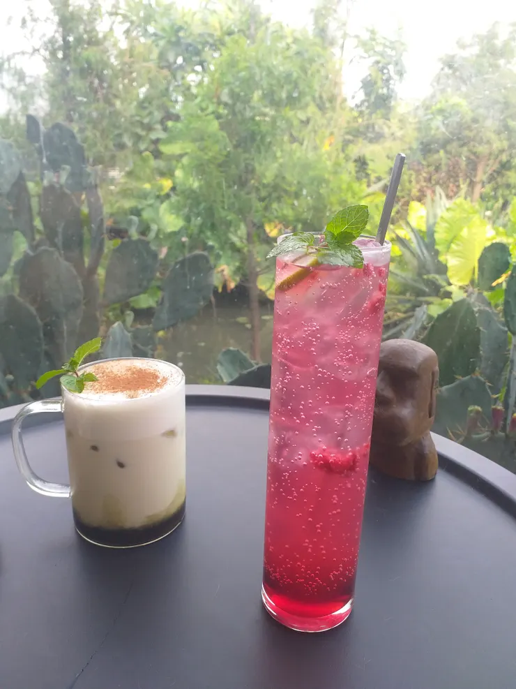 這家店的飲料好漂亮~