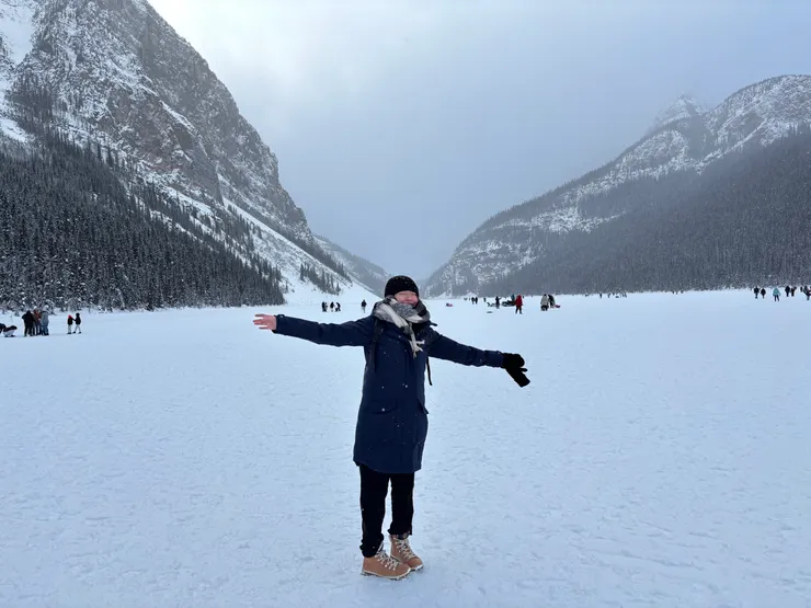 不過加拿大有雪，但是會滑倒＆凍傷