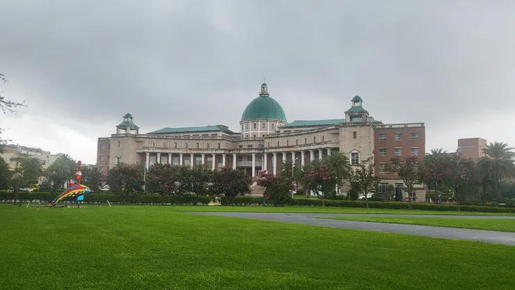 亞州大學-圖書館(李建崑攝影)