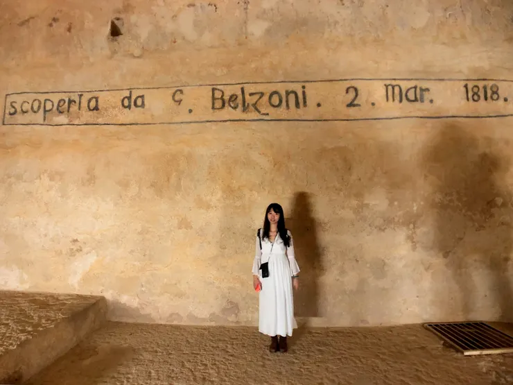 卡夫拉金字塔內貝爾佐尼的塗鴉 （2020/2月）