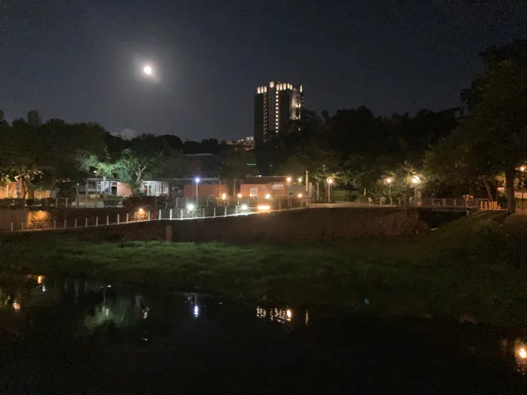 盡力去幻想吧,有一天會成真的