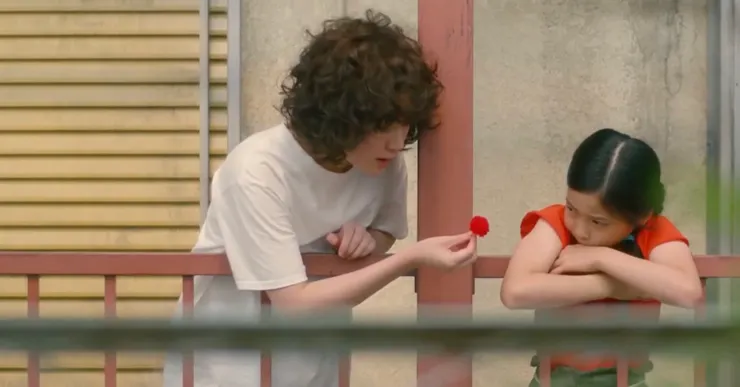 小凪最後還是沒有對小女孩坐視不管，最後選擇開導她