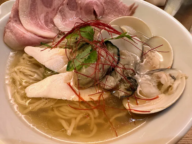 銀座 篝的特色就是雞白湯與海味的交融