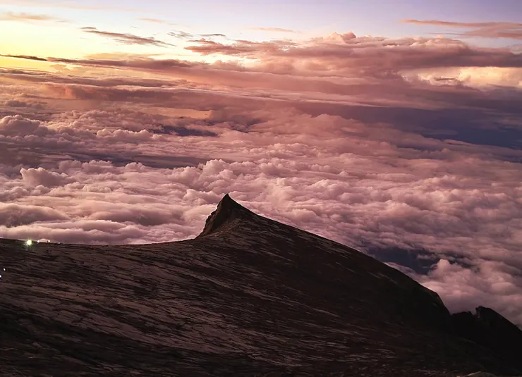 ▲South Peak (3922m)