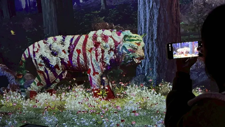 原本壯漢沒畫愛心，成品卻是滿滿愛。