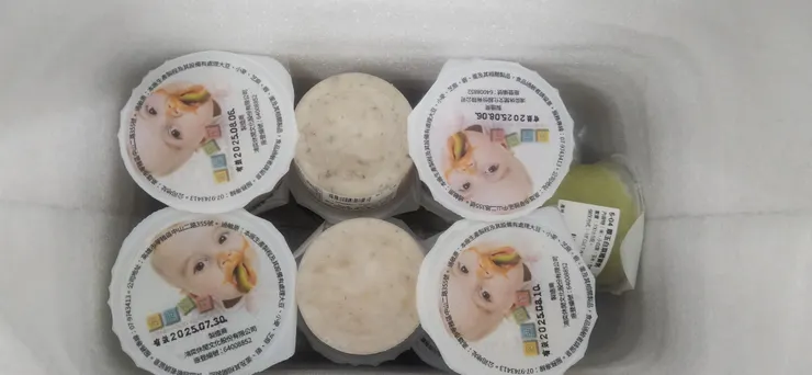 剛送來的寶寶粥樣貌