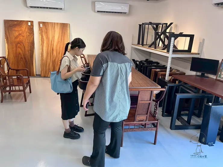店員分享原木家具保養方式