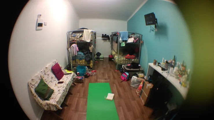 這是我們當時的女生宿舍( 女生其實沒有很整潔XD