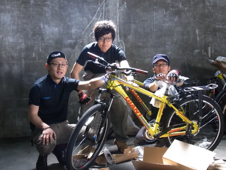 當地的員工也有派人至災區進行組裝。