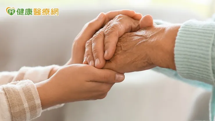 在治療策略上，被套細胞淋巴瘤（MCL）近年逐漸朝向「維持性治療」的概念發展。