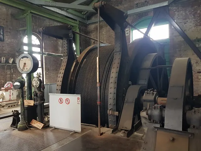 萬田坑的大型捲揚機