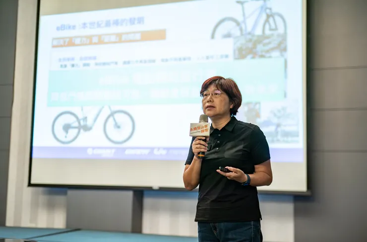 大姐，從她的簡報我完全可以感受到她的認真與用心。我們這邊就由我來推動吧！一起來實現Taiwan MTB Retro!!