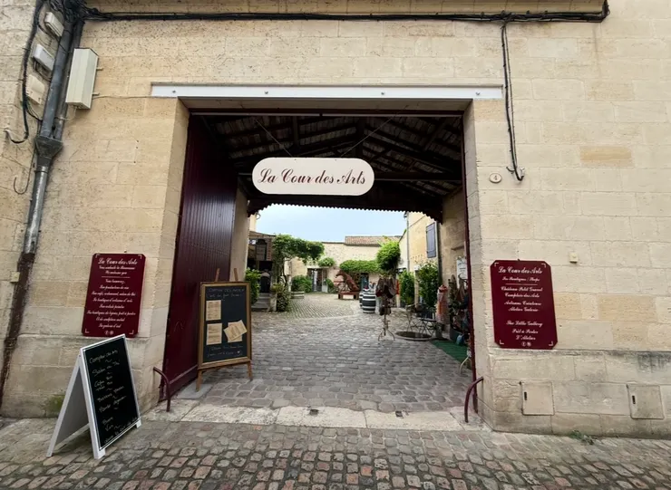 一腳跨進藝術小村，居然是滿滿的驚喜