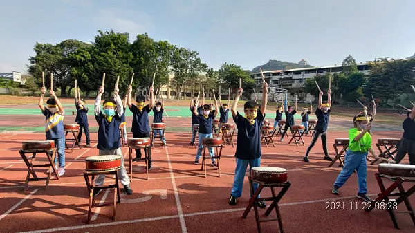 台中潭子區新興國小太鼓隊　校慶運動會表演畫面