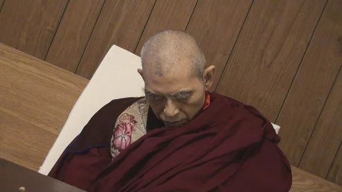 禄东赞法王生死自由，在预告的时间圆寂