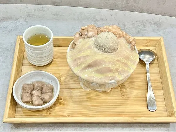 （高雄冰店）漫雪時光・甜品專賣店～漢神巨蛋甜品推薦！超大一碗