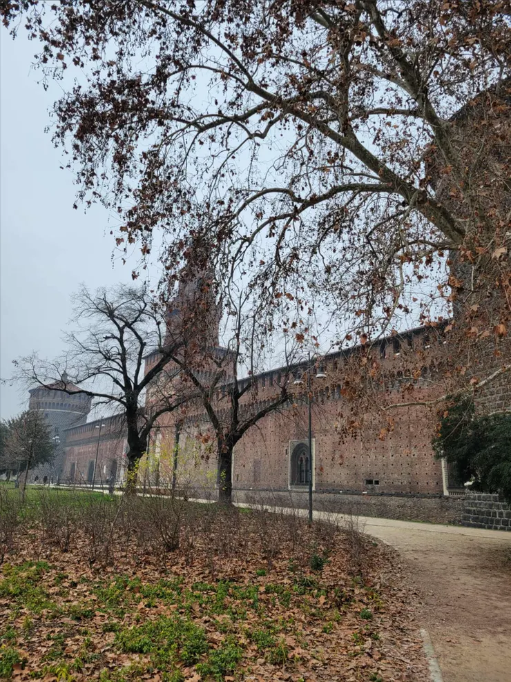 斯福爾扎古堡(Castello Sforzesco)城門以及城牆