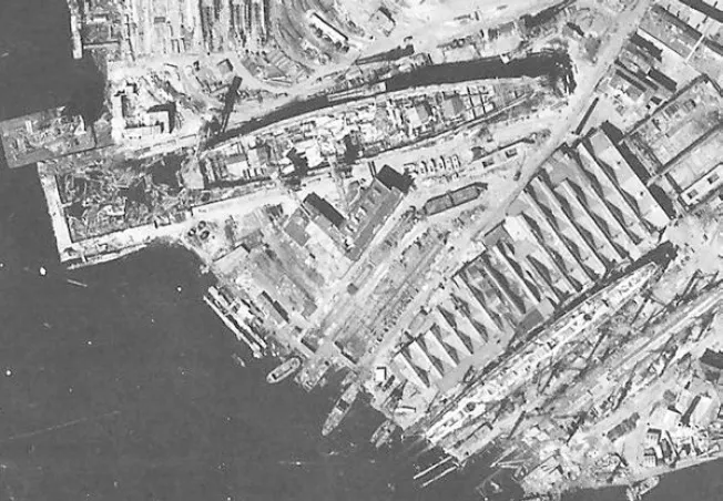 建造中的「蘇聯號」,由德軍偵察單位於1942年6月間拍攝