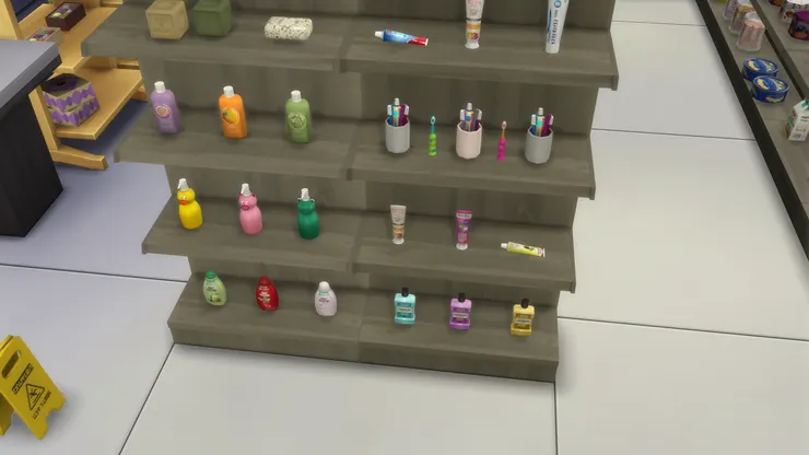 最下層有漱口水，這牌子很常見。