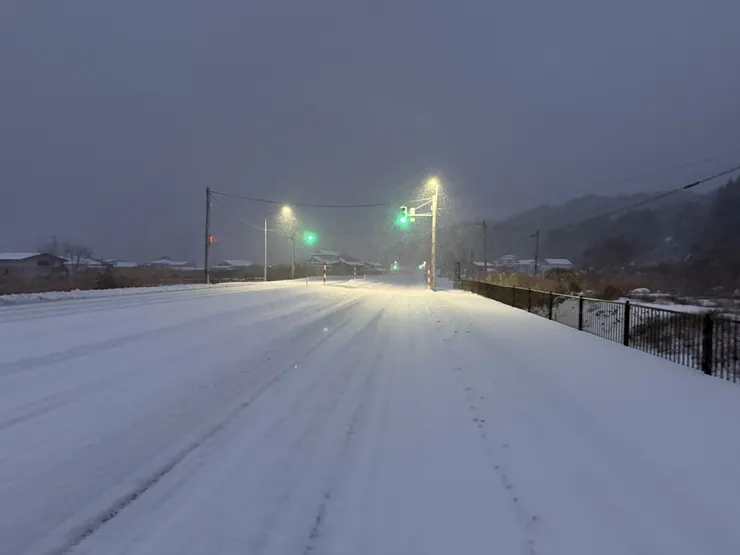 脇本海岸上走，又遇上暴雪。