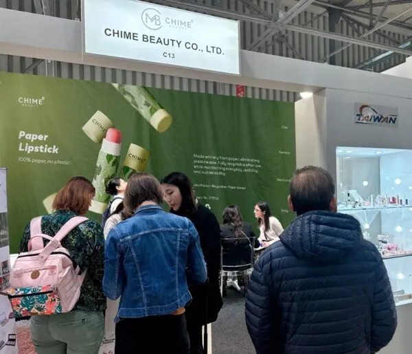 發布會場前來各國買主前來洽詢合作。圖/棨美提供