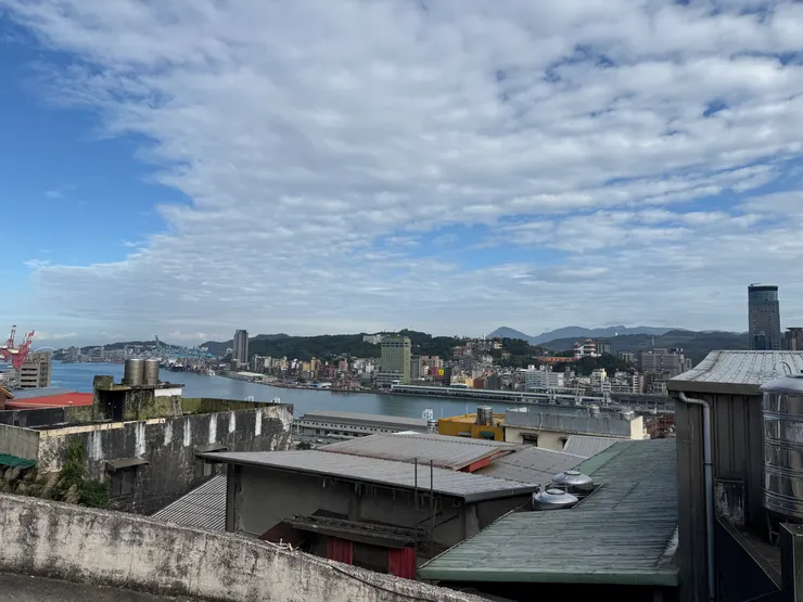 開闊的基隆港
