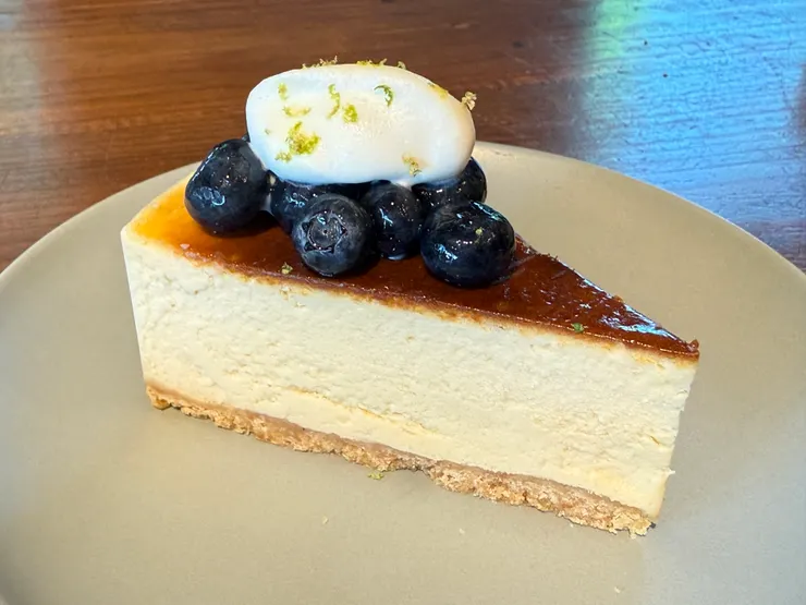 藍莓重乳酪   180元