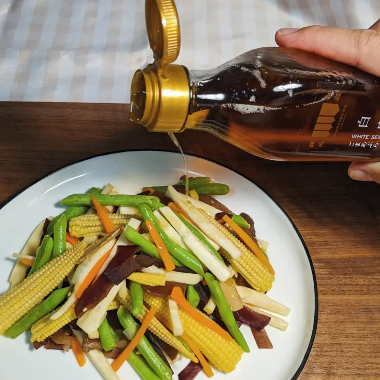 最後再淋一匙白麻油,香啊!