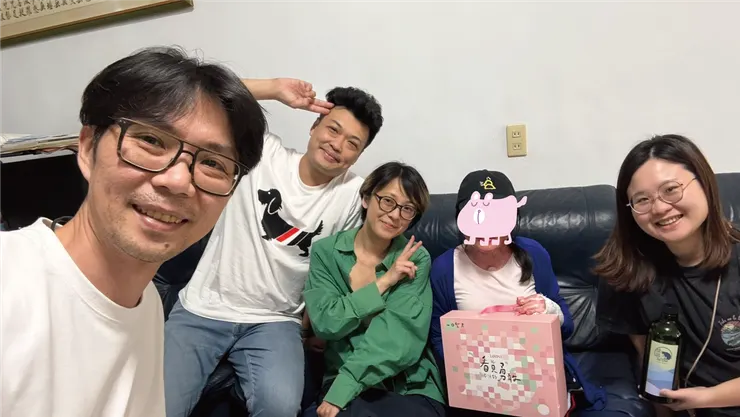 拜訪樂恋禮盒手寫字的創作者