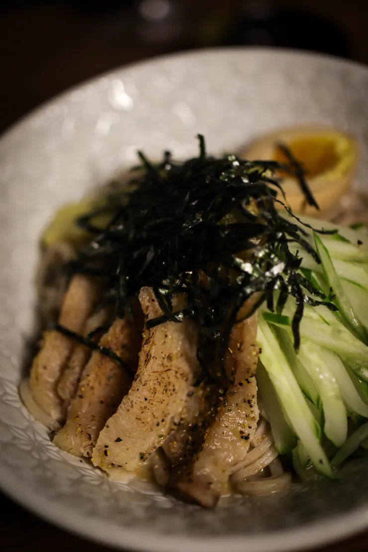 很對筆者胃口的松阪豬 上面有蒜粒入味