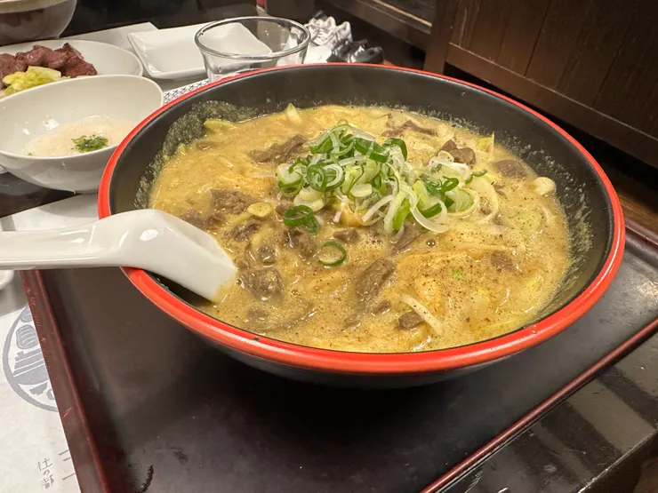 每日限量咖哩牛舌拉麵