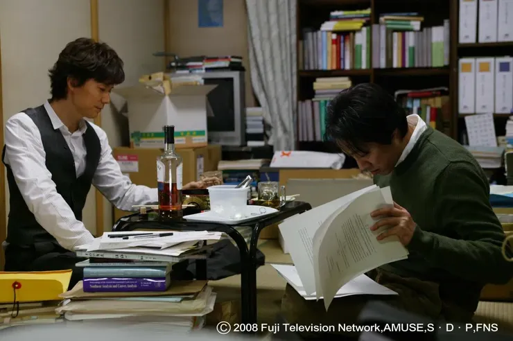 《嫌疑犯X的獻身》中的偵探伽利略，就多次在不同案件中展現對兇手的憐憫之心