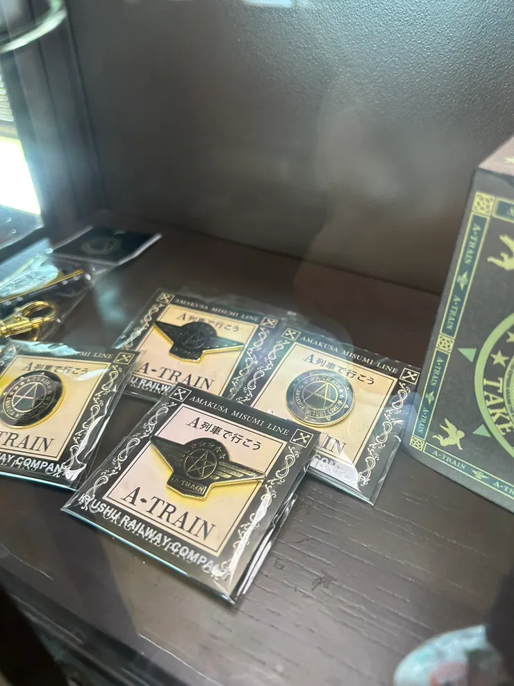 漂亮的紀念胸章