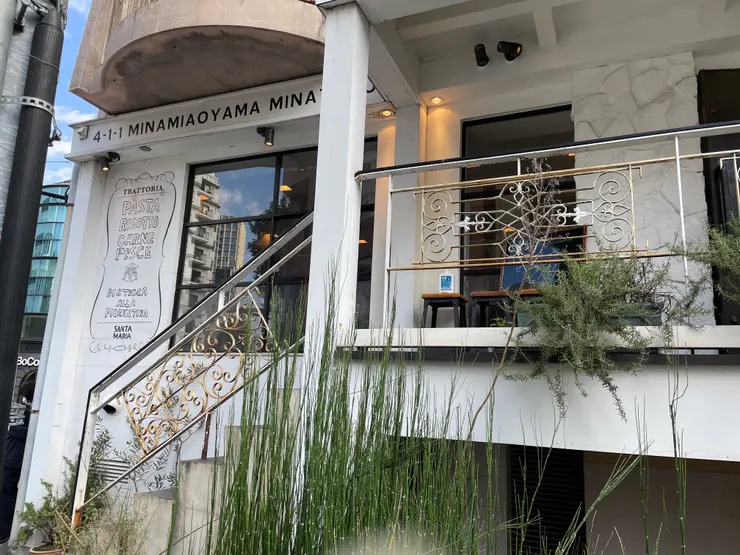 看起來很おしゃれ的店外觀