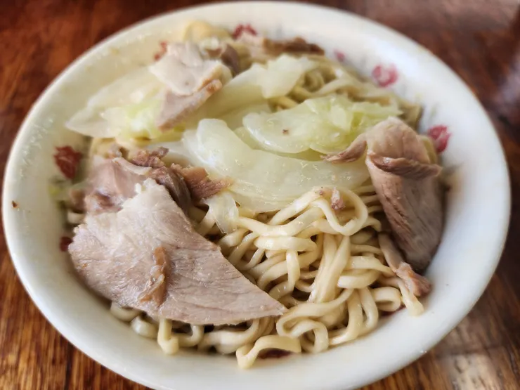 乾麵，拌豬油肉燥就好好吃！