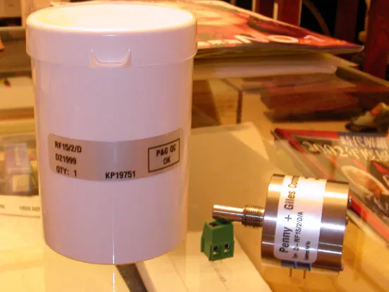 BZLS 升級的秘密武器，Penny + Giles 導電塑膠音量電位器，等 BZLS 再聽一陣子 run in 後，再來換 上這個號稱是全世界最好的音量電位器，看看是否如傳說中的神奇？