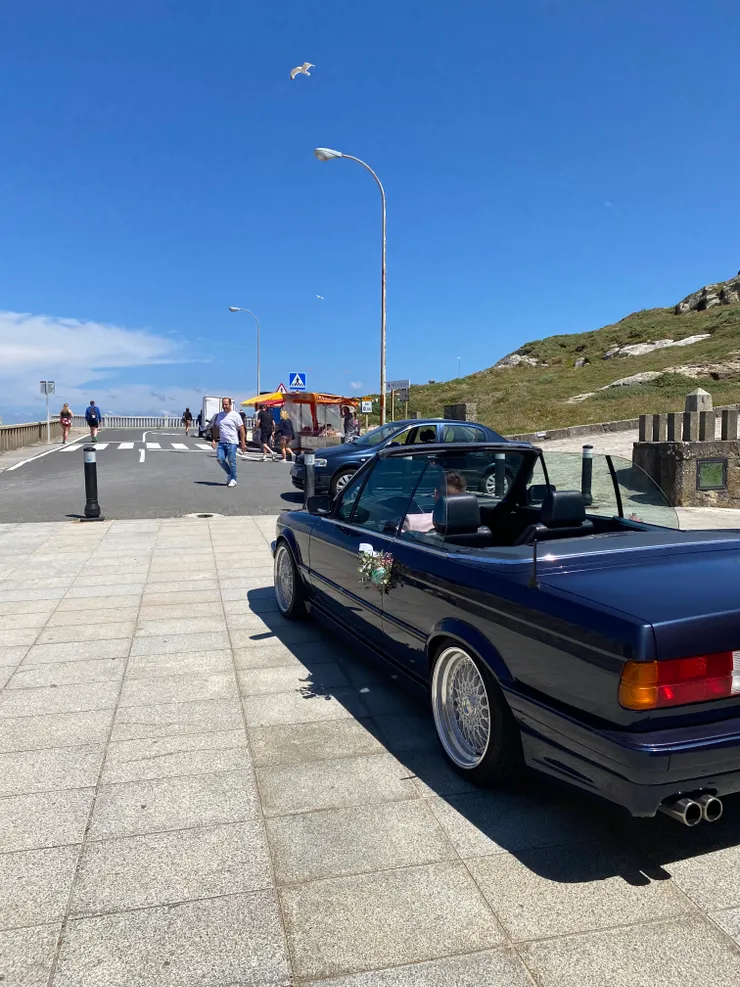 到muxia剛好遇到有人在教堂辦婚禮，是來西班牙遇到的第二次婚禮。