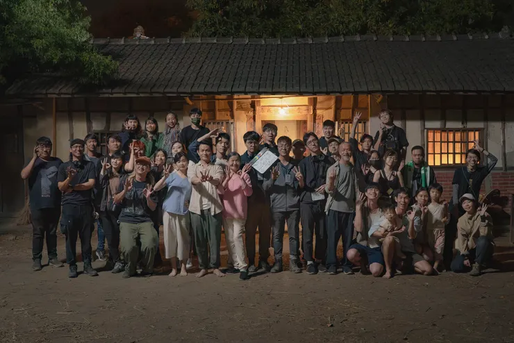 《吾土》殺青照。