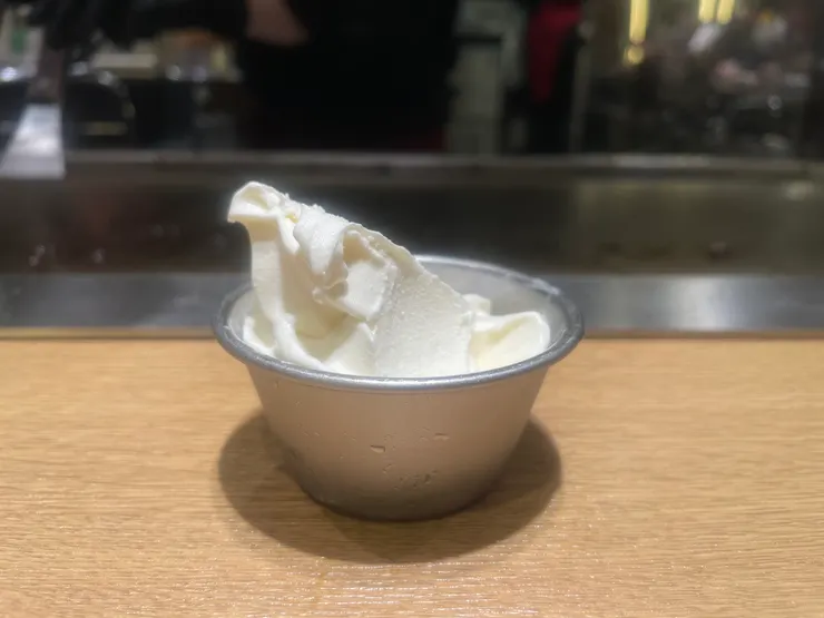 不大愛吃冰淇淋的我愛上吉味屋的香草冰淇淋，哈哈