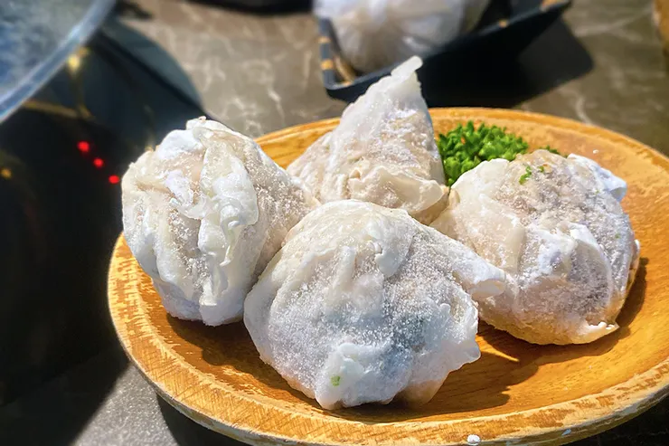 內湖火鍋推薦│柳記螺螄粉火鍋，訂位即送海鮮，當月壽星滿額霸氣贈送海鮮塔