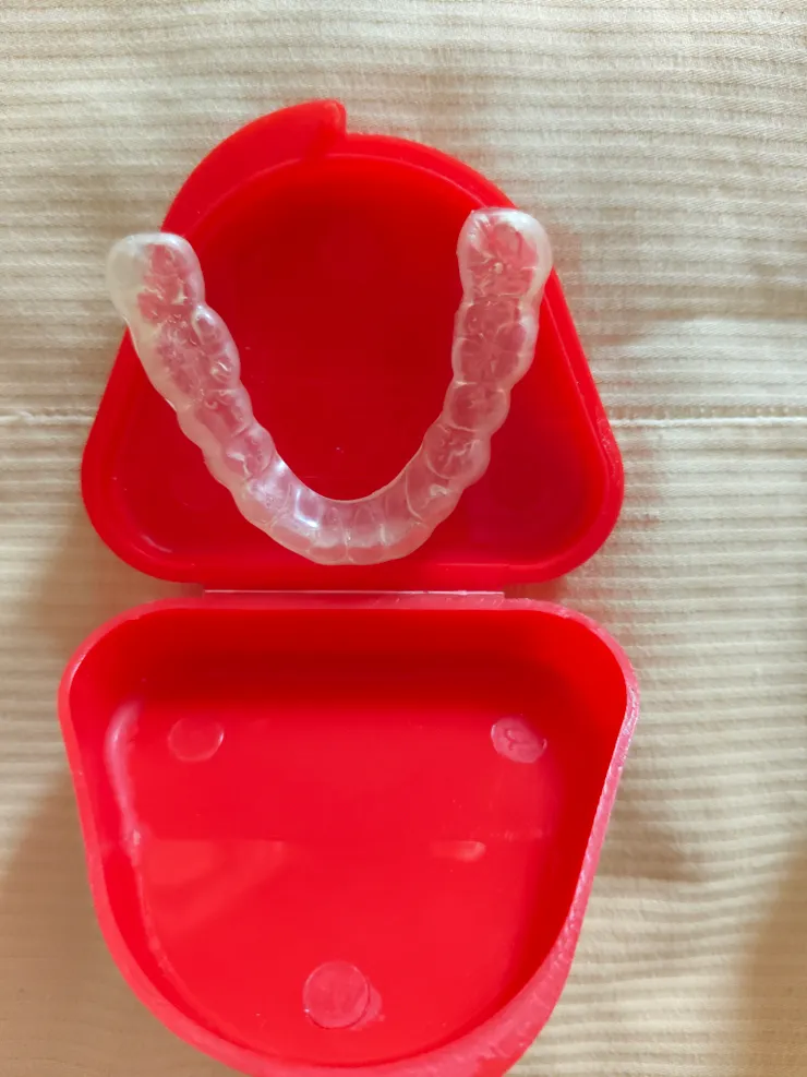 軟式的，這付是用在下排牙齒上