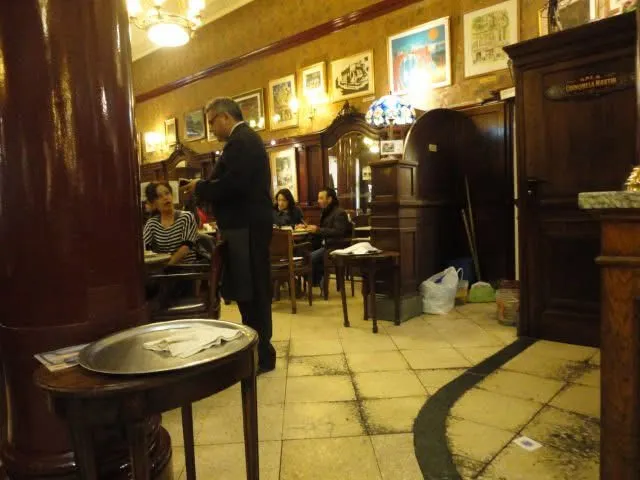 最貴的不是有歷史的咖啡；而是有歷史的服務費，既然來了，別小器